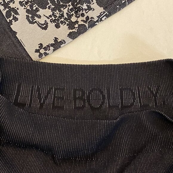 Krimson Klover Women’s XS/S Seamless Leggings & Top Tracksuit Base Layer EUC - Picture 13 of 15